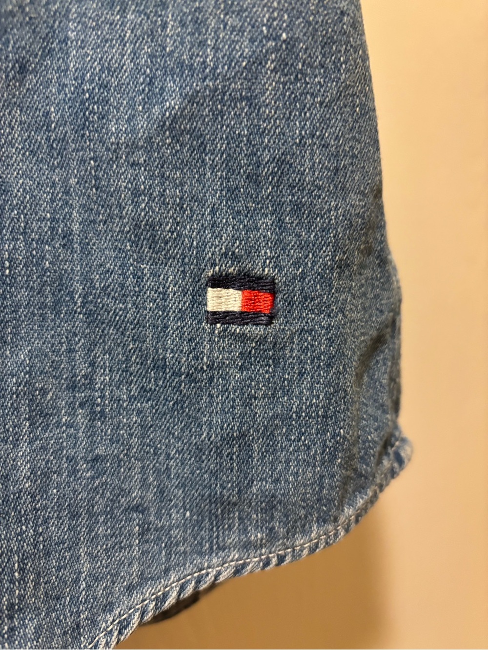 Tommy Hilfiger Denim Sleeveless Button-Up Shirt Blue - Picture 4 of 5